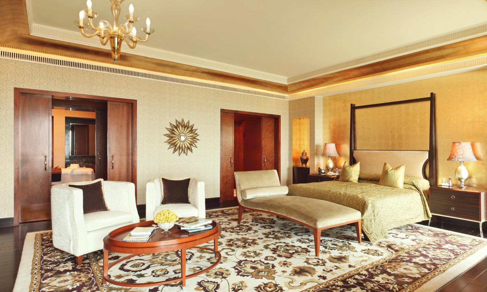 里拉安姆比尔古尔冈酒店及公寓 外观 照片 A bedroom at the Taj Mahal Palace