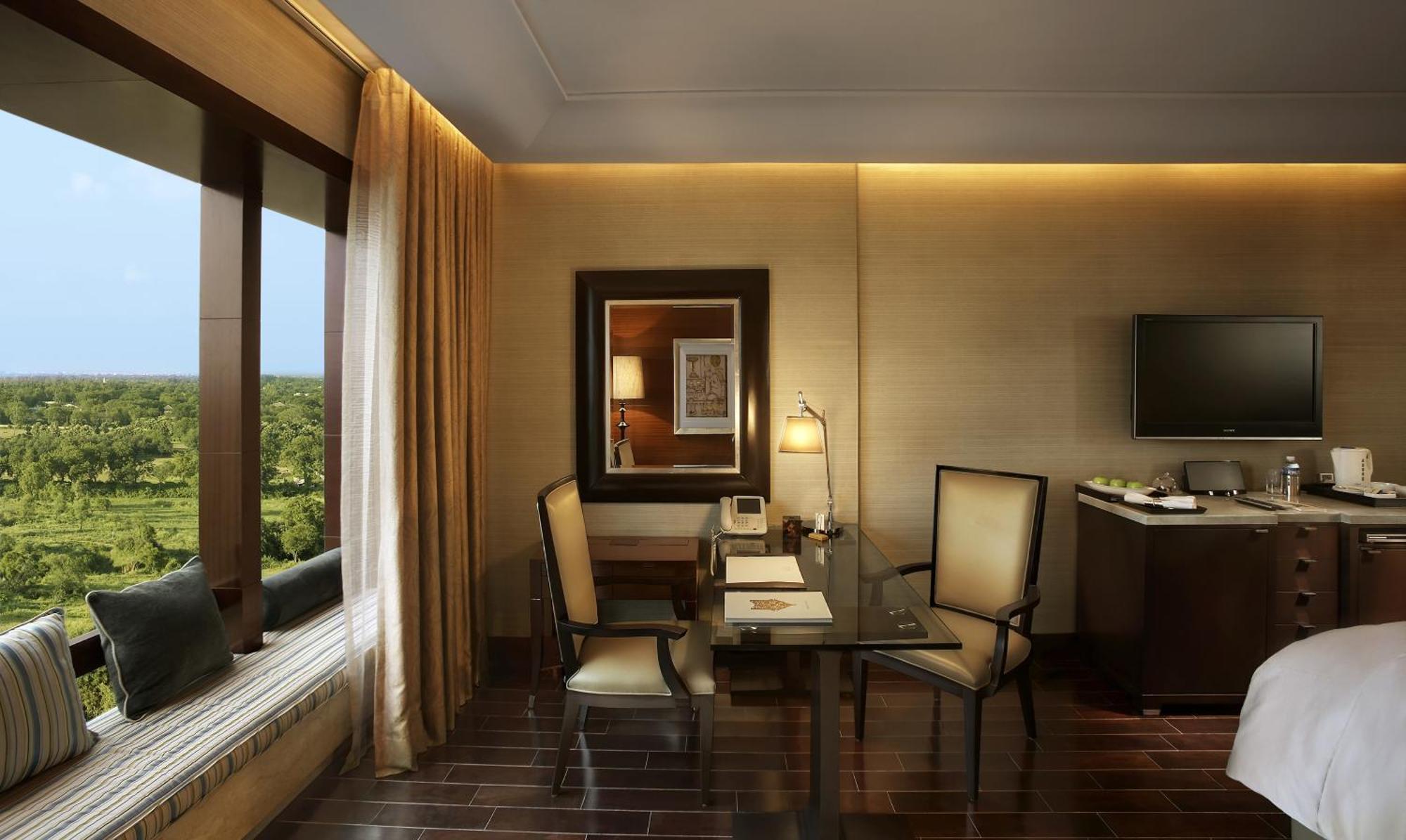 里拉安姆比尔古尔冈酒店及公寓 外观 照片 A room at the Taj Bengal