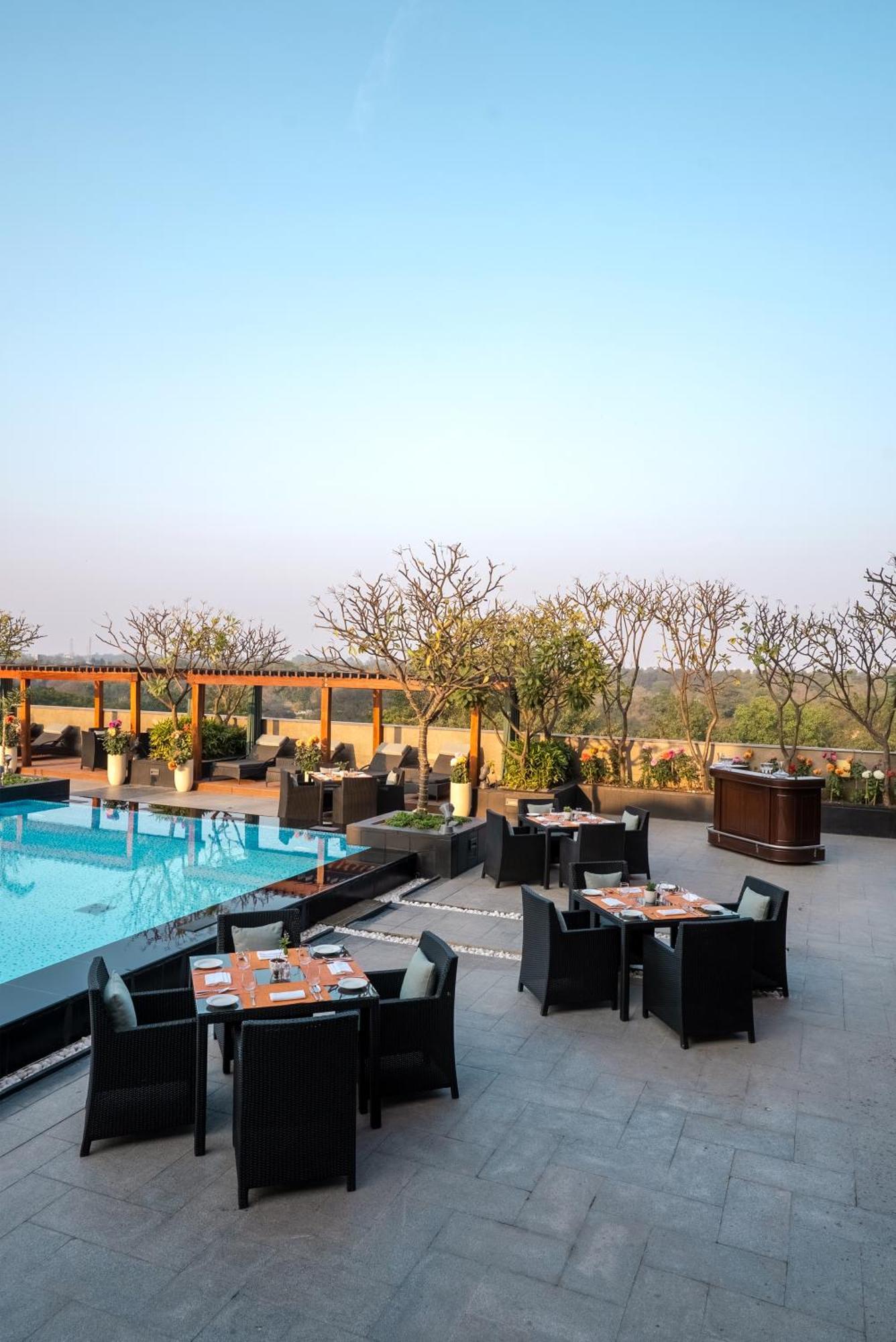 里拉安姆比尔古尔冈酒店及公寓 外观 照片 The Park, New Delhi